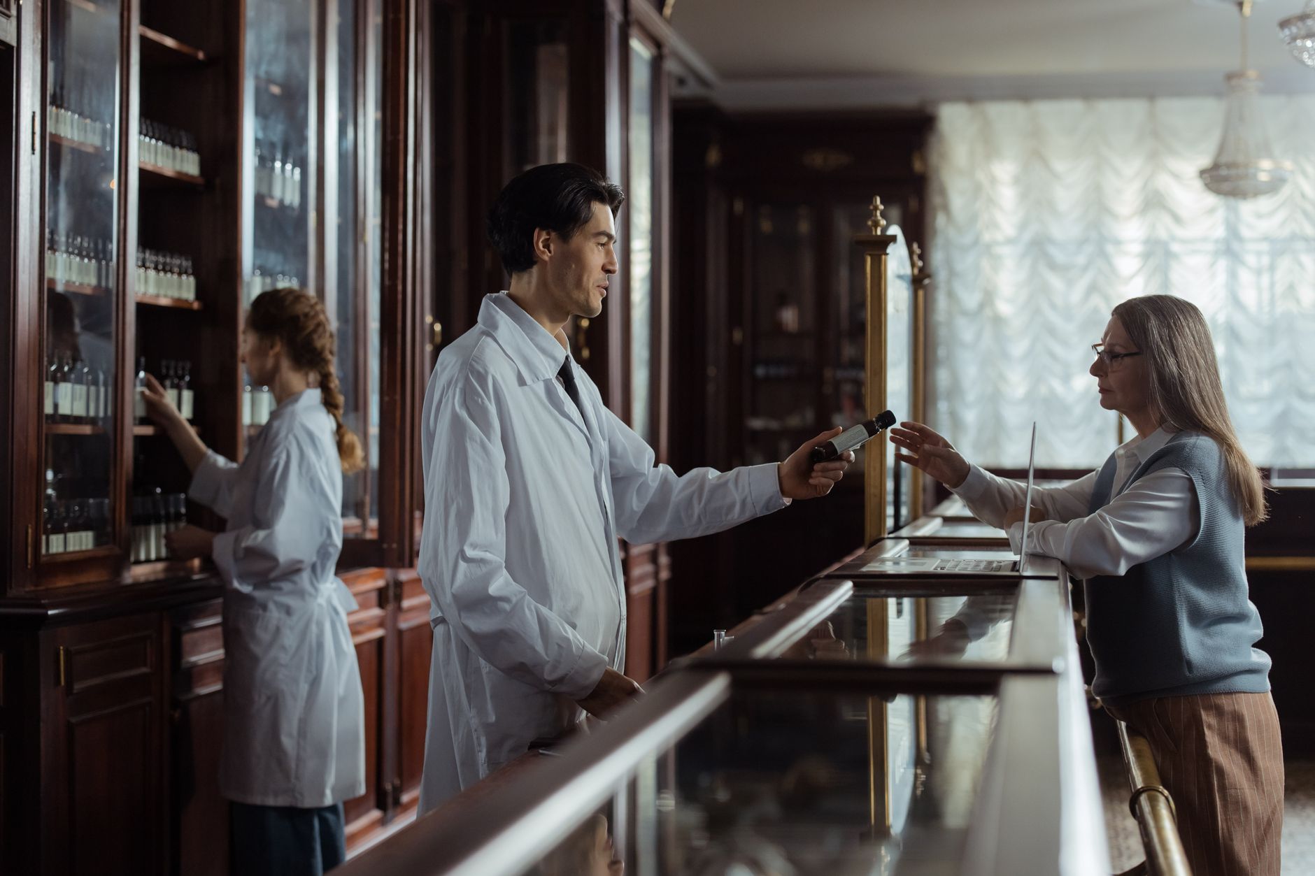 Pharmacie de garde équipe à Les Abymes
